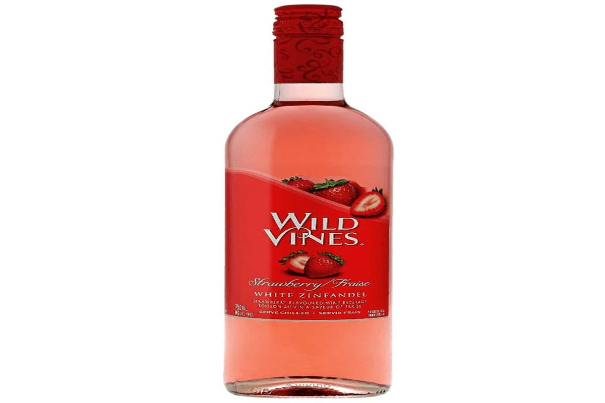 Wild Wines Strawberry White Zinfandel (1 x 750 ML)
