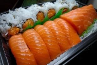 D10. Salmon Lover (18 pcs)