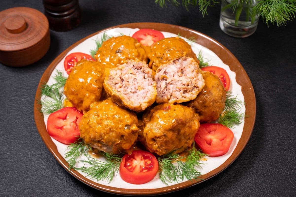 FROZEN Beef meatballs 12pc (12pcs.)