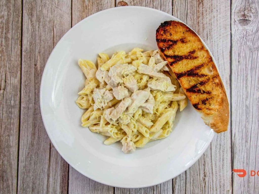 Penne Chicken Alfredo Pasta