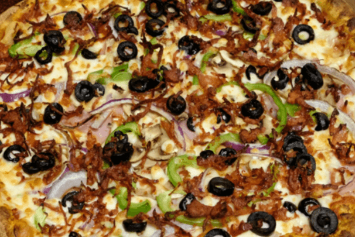 12" Medium Olio's Casa Pizza