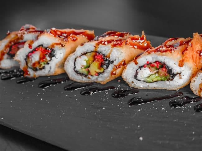 Golden Mango Crab Meat Roll (6pcs)