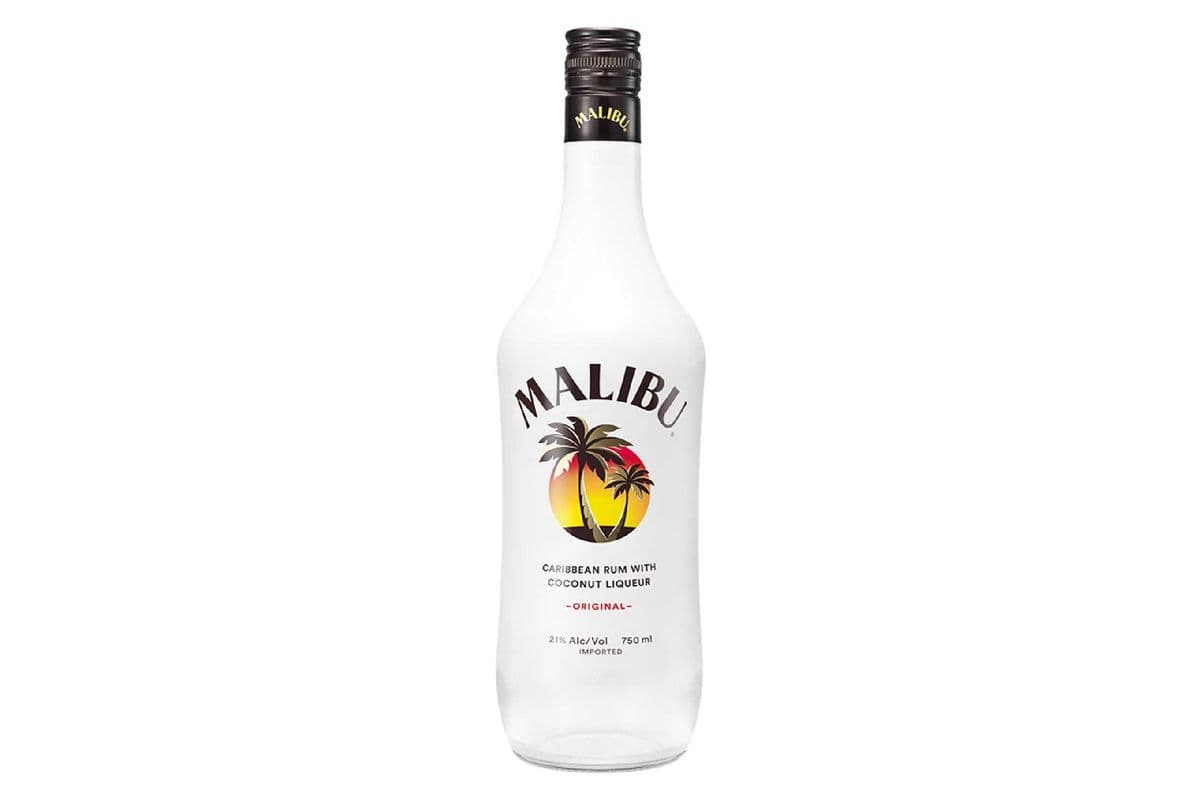 Malibu Coconut Rum Liqueur (1 x 750 ml)
