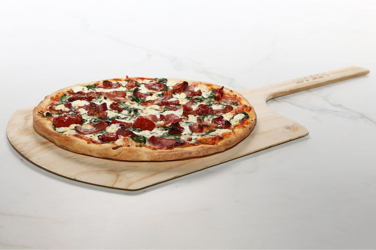 14'' Large Spinach, Bacon, and Goat Cheese Gourmet Pizza (10 Slices)
