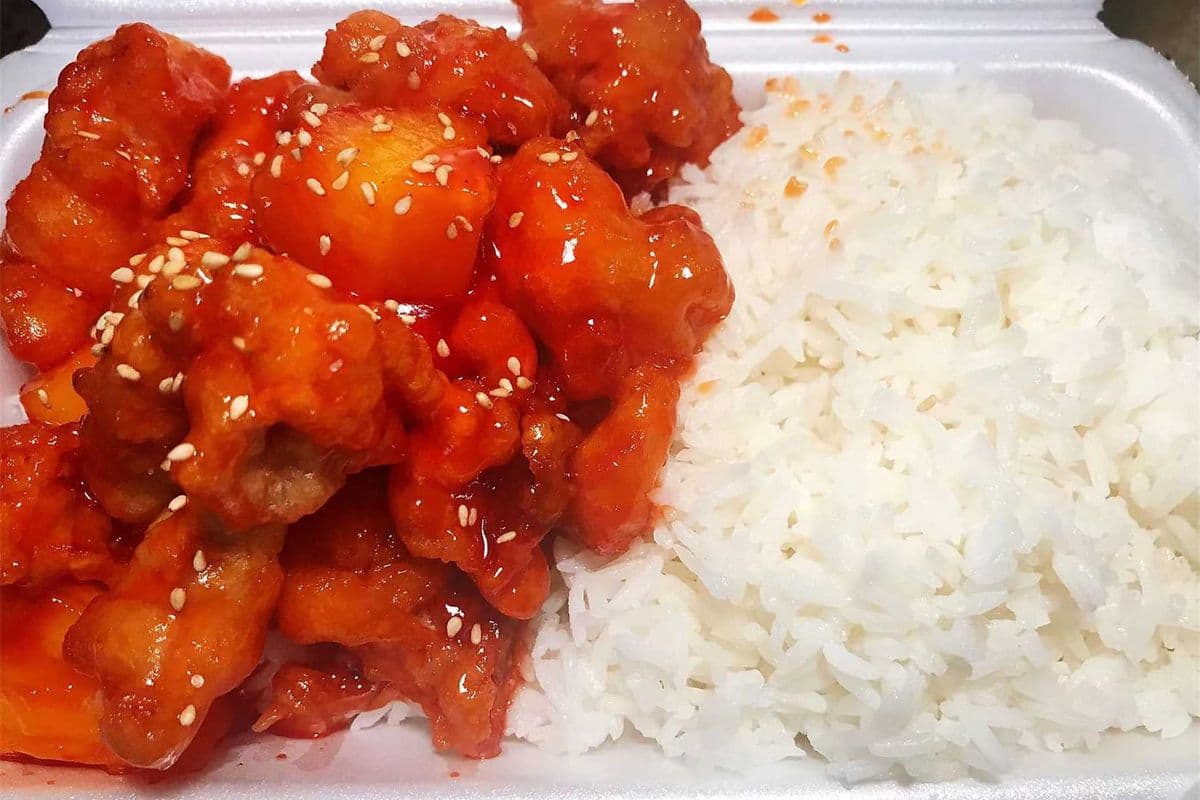 2. Sweet-and-Sour Chicken with Rice 甜酸鸡饭