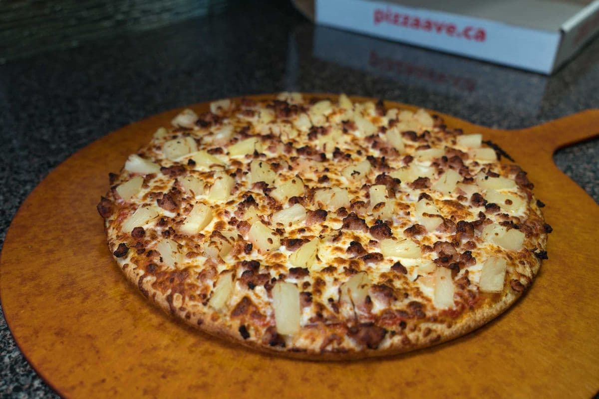 Medium Tropical Hawaiian Gluten-Friendly Speciality Pizza
