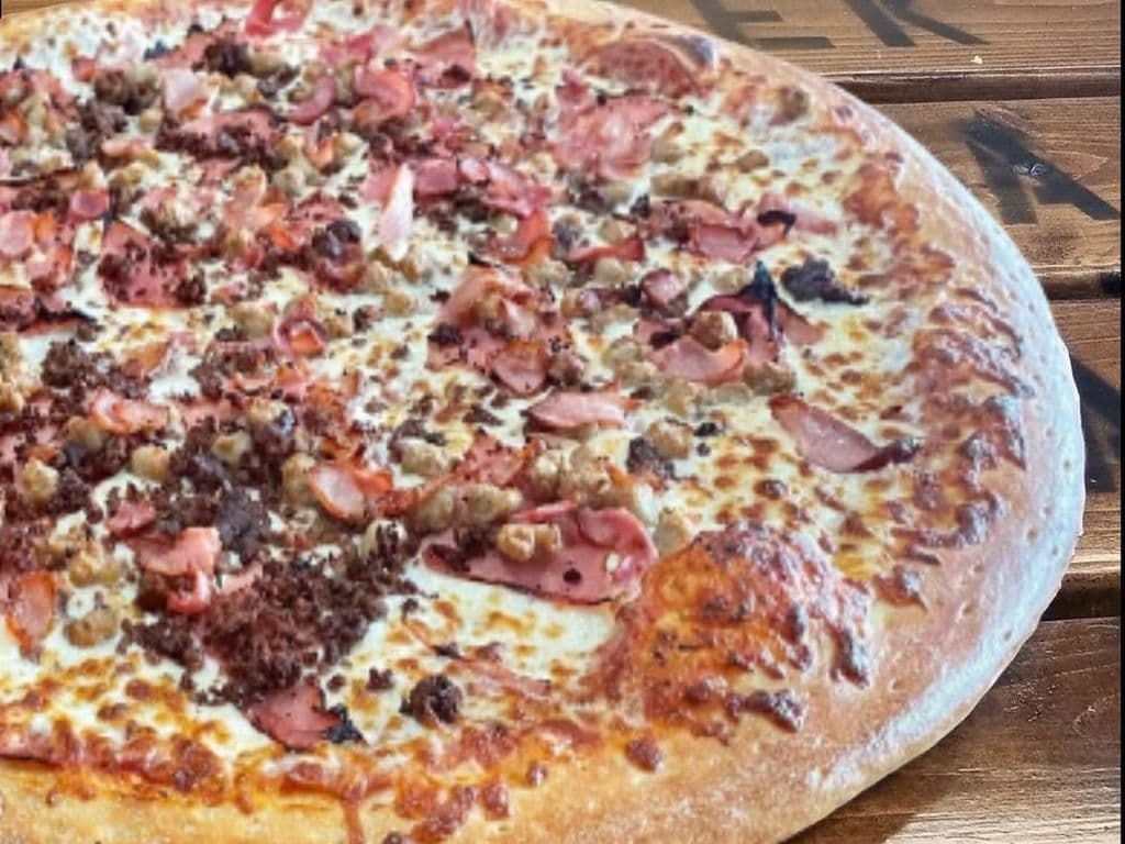 MEGA MEAT PIZZA