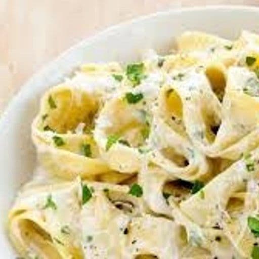 Fettuccini Alfredo / Fettuccini Alfredo