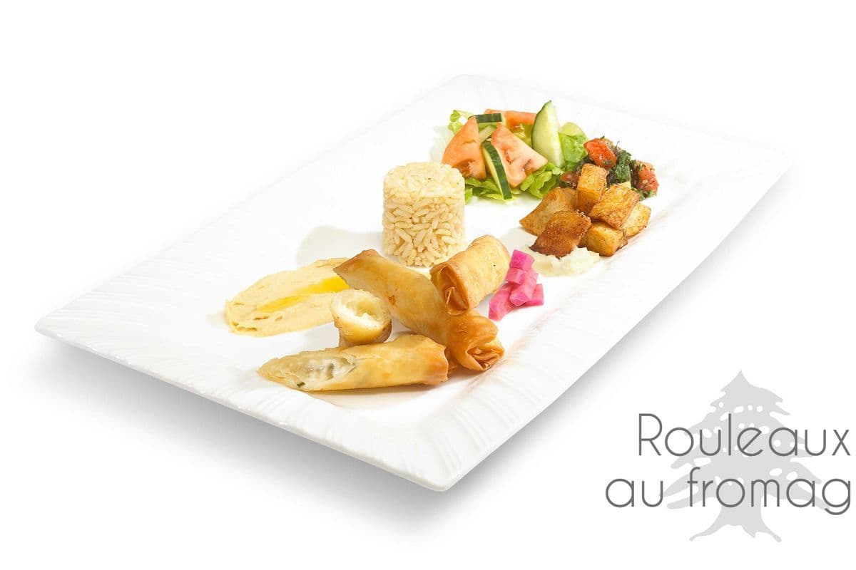 Assiette de rouleaux au fromage / Plate of cheese rolls