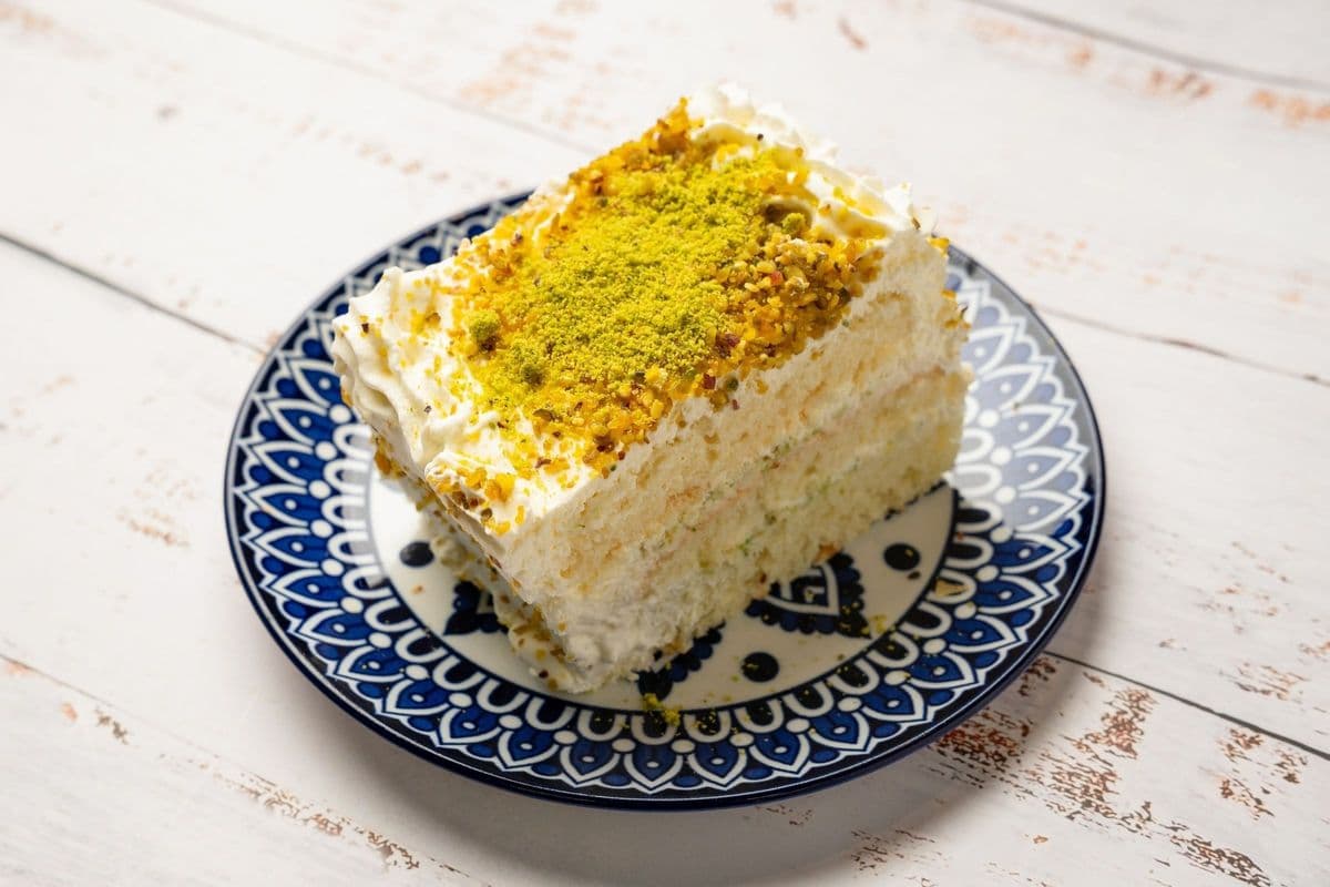 Pistachio Cream Cake