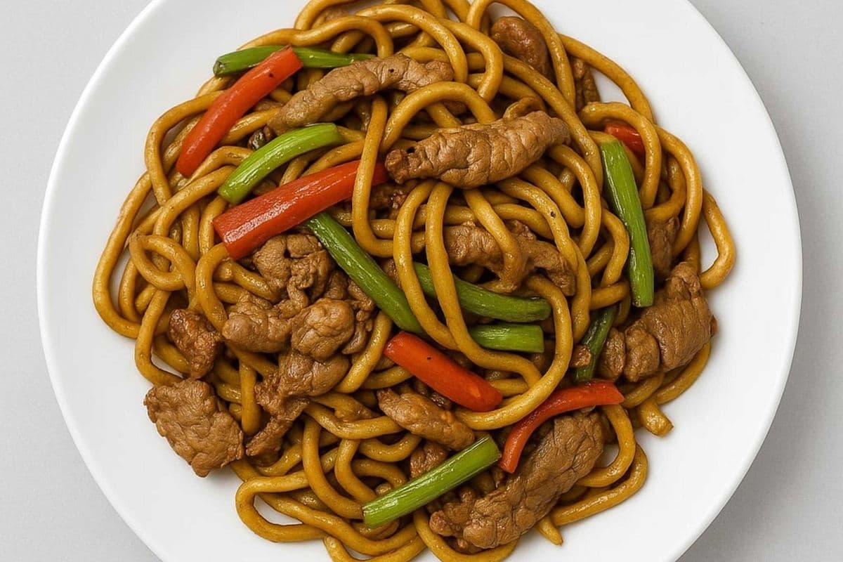 F3. Cumin Lamb Chow Mein(Spicy) - 孜然羊肉炒麵(辣)