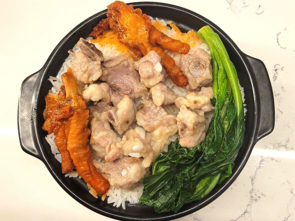 ST19 Chicken Feet & Pork Rib w/ Rice 鳳爪排骨飯