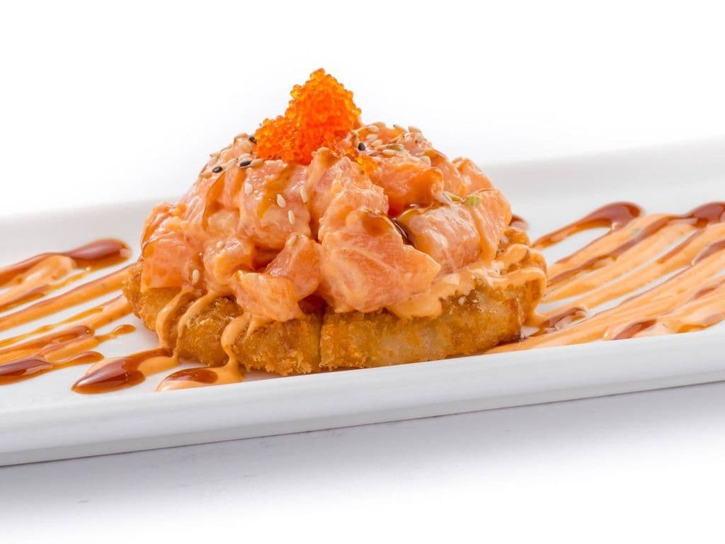 P01 Spicy Salmon Pizza (4 pcs)