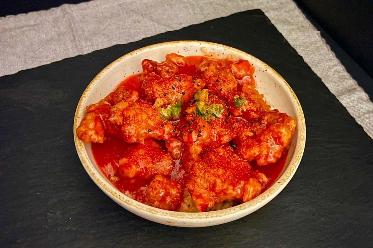 B14 General Tso's Chicken Rice Bowl