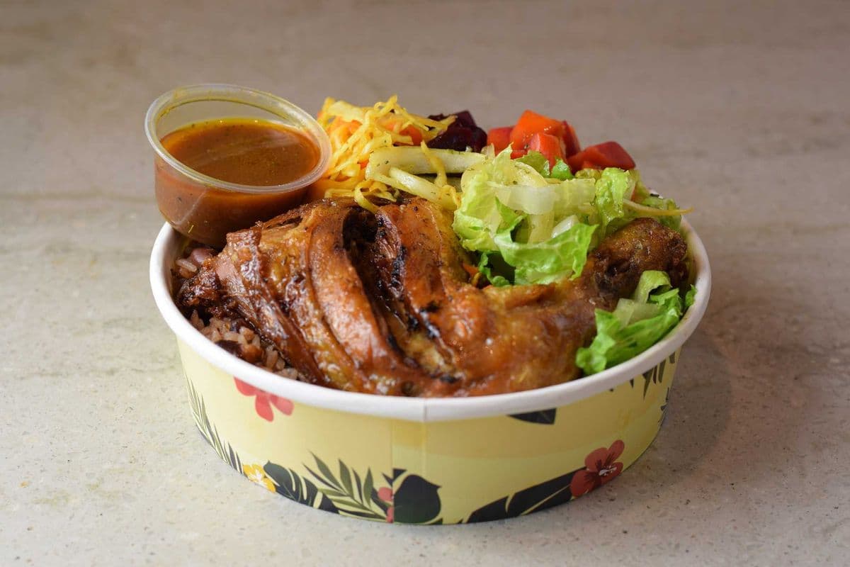 Plat poulet en sauce / Chicken Dish in Sauce