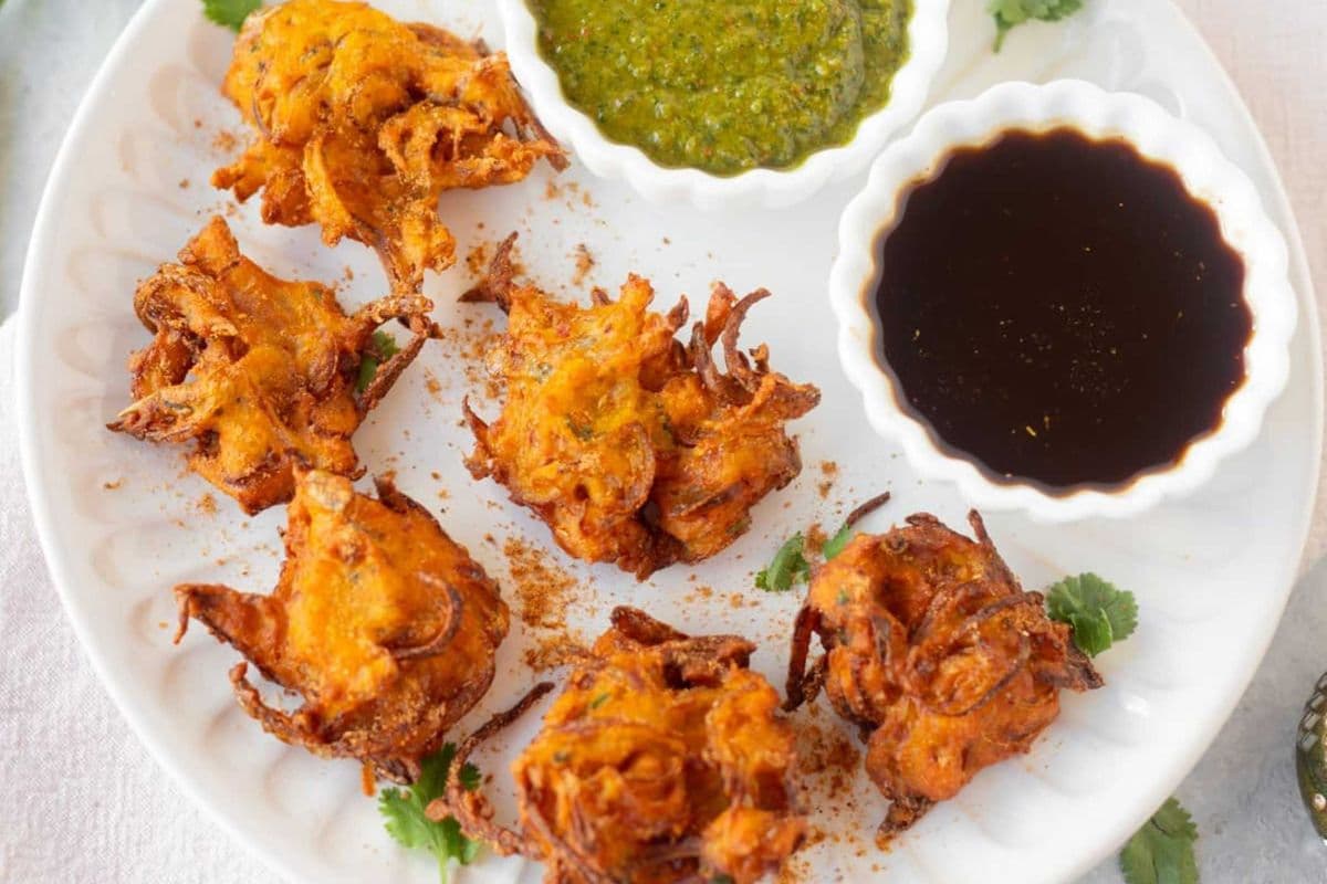 Onion Bhajia (6 pcs)