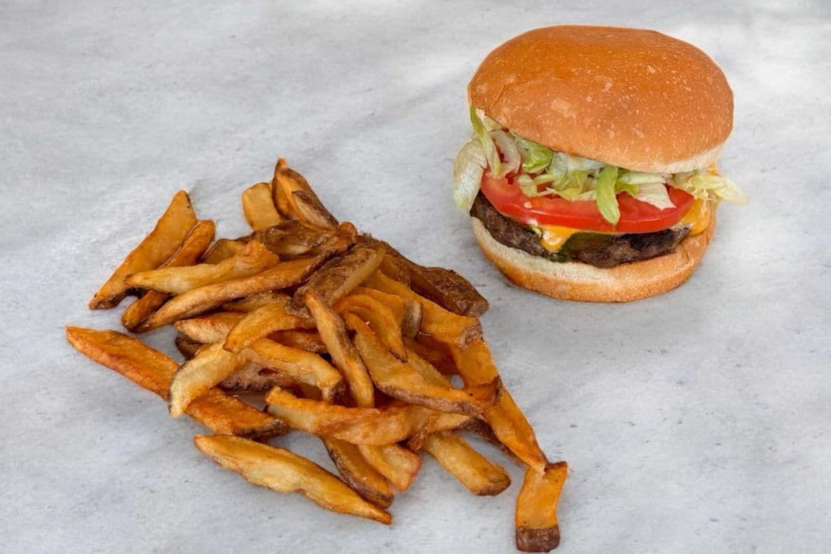 Classic Cheeseburger