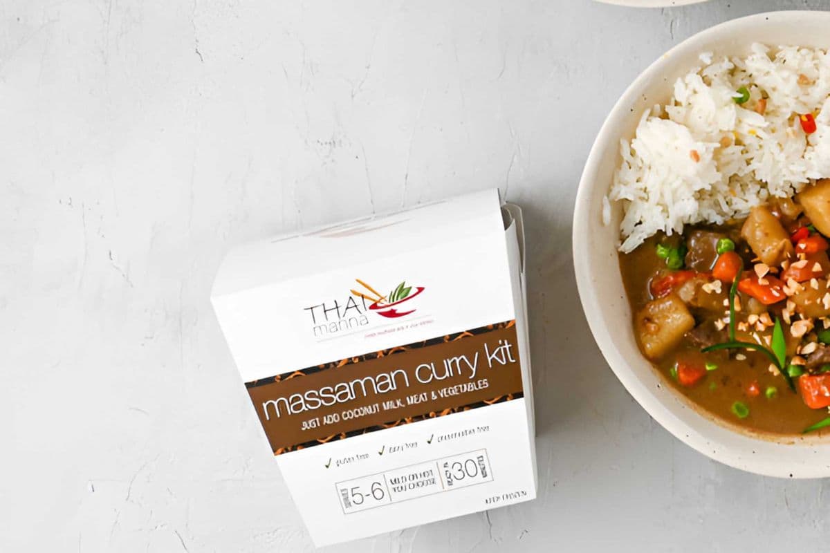 Large Massaman Thai Curry Kit (Serves 5-6)
