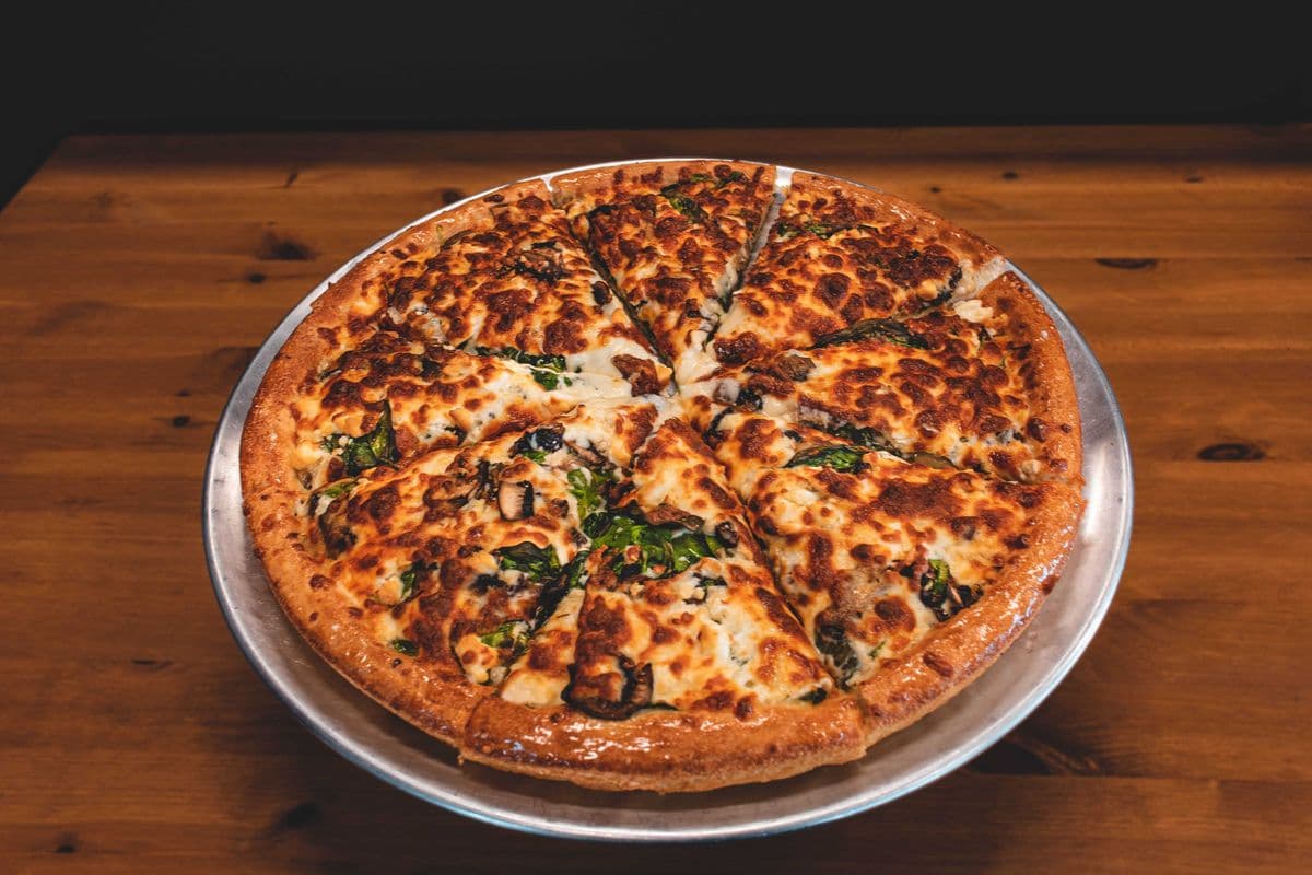 Small Garlic Mushroom Pizza