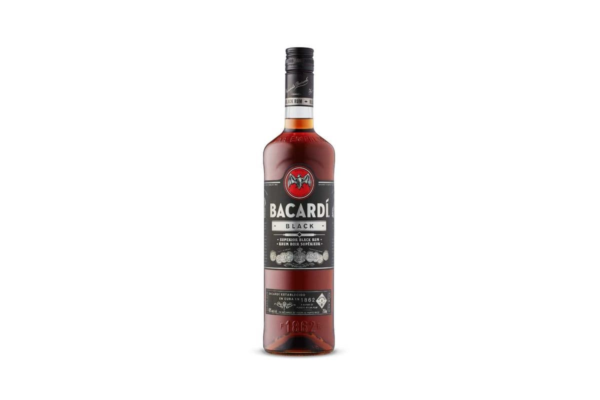 Bacardi Black (1 x 750 ml)