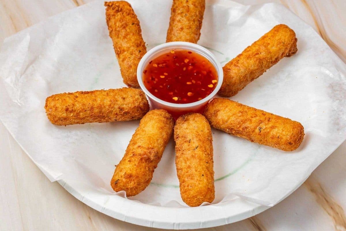 Mozzarella Cheese Sticks (8 pcs)