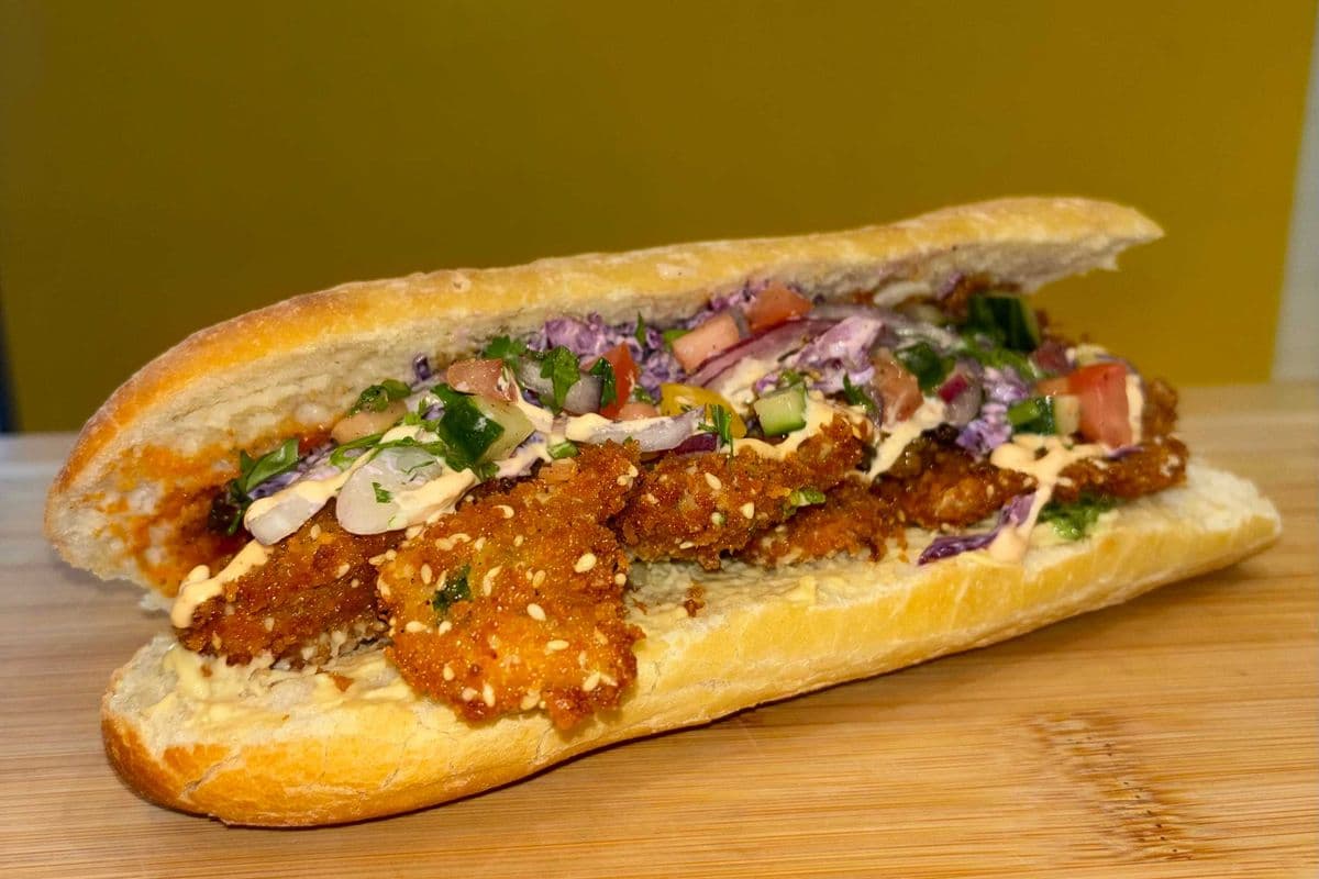 Schnitzel Baguette, Classic (Sesame)