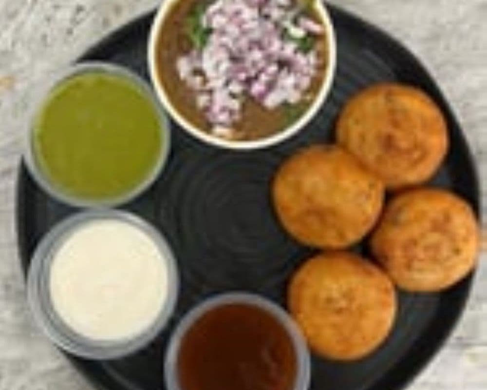 ALOO TIKKI CHOLE CHAAT