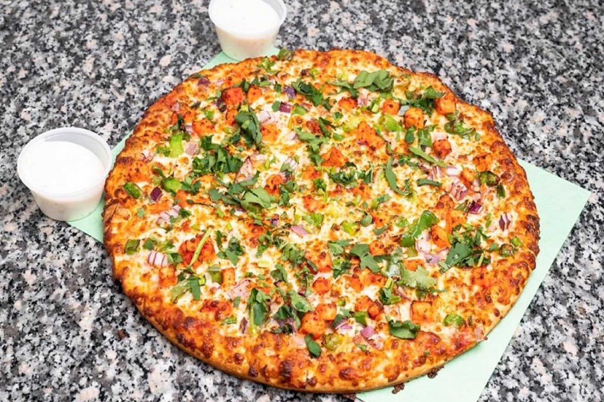Tandoori Paneer Pizza