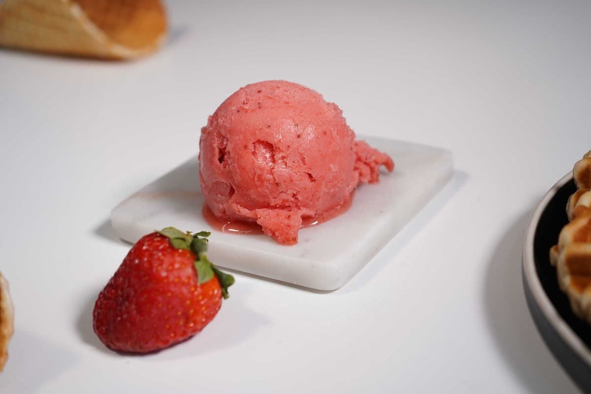 Pot 1060 ml crème glacce - Framboise / Bowl 1060 ml ice cream - Strawberry