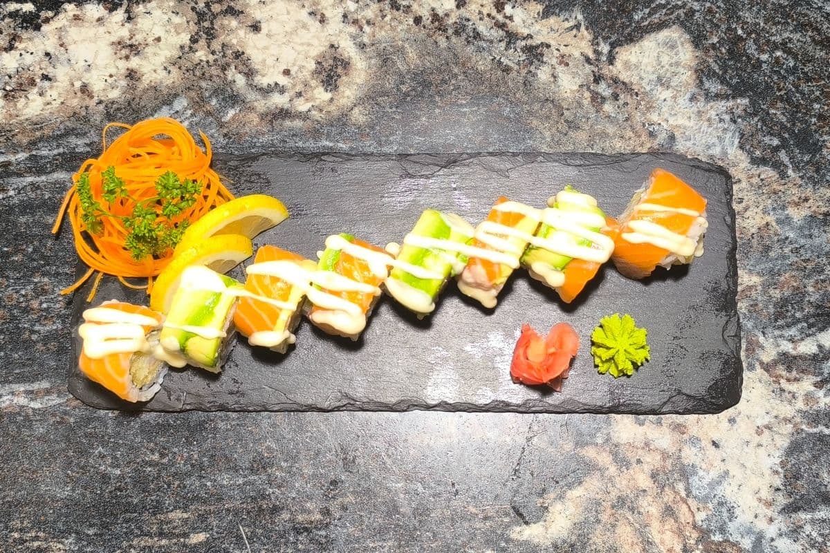 Red Dragon Roll (8 pcs)