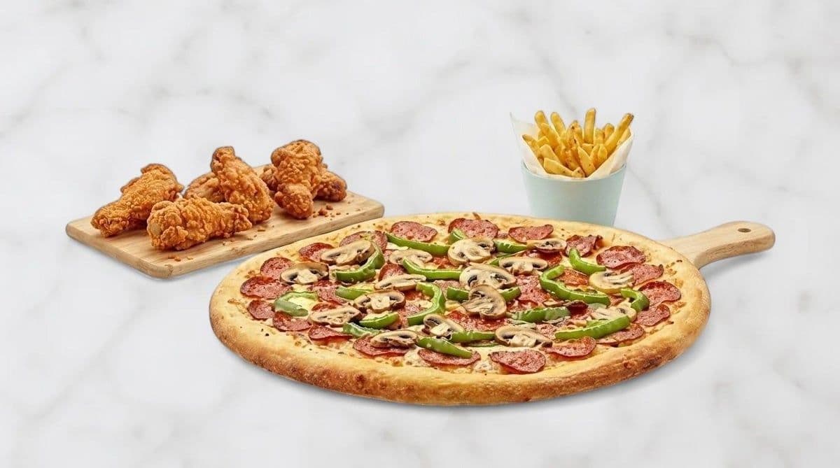 Combo #2 â Pizza Petite + 3 Pilons Frit + salade et sauce + frite + 2 Pepsi
