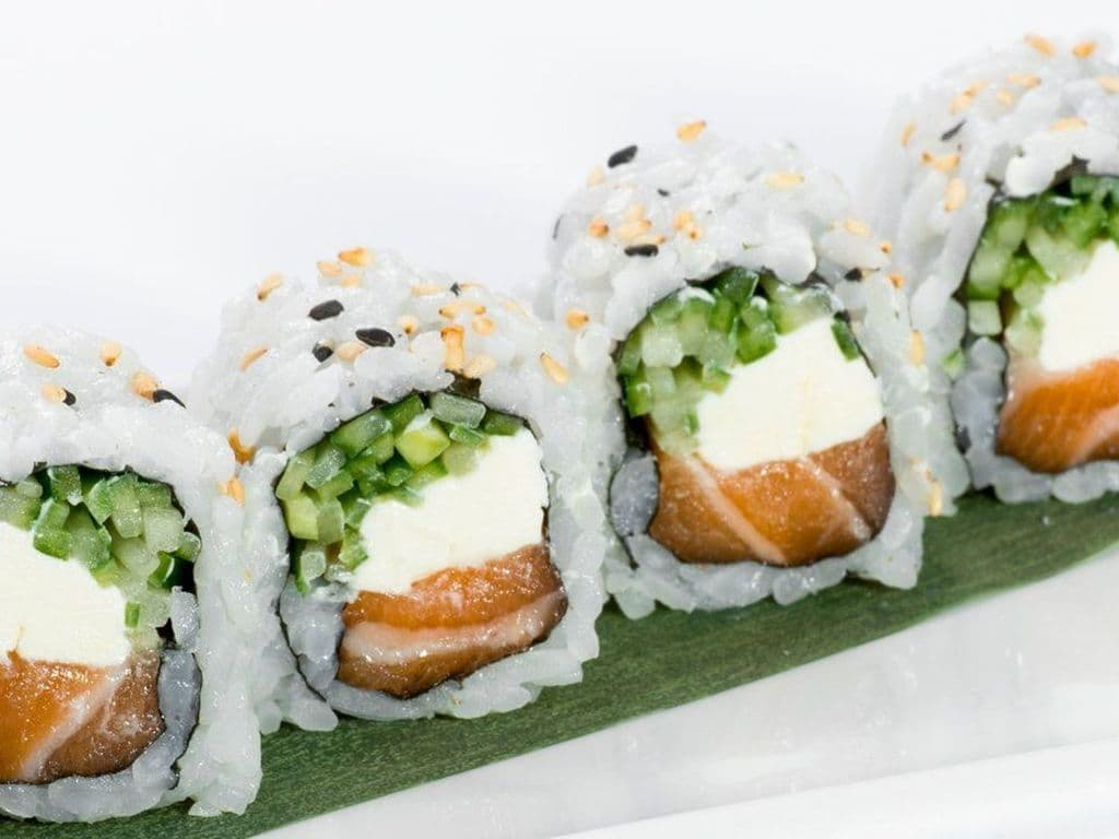 SM08 Philadelphia Roll (6 pcs)