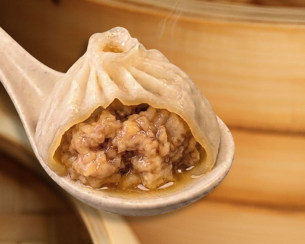 12. Sweet Pork Dumpling / Porc Sucré Xiao Long Bao