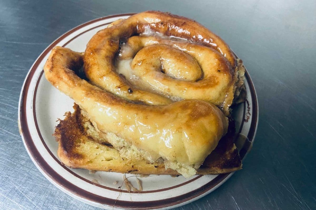 Giant Cinnamon Bun