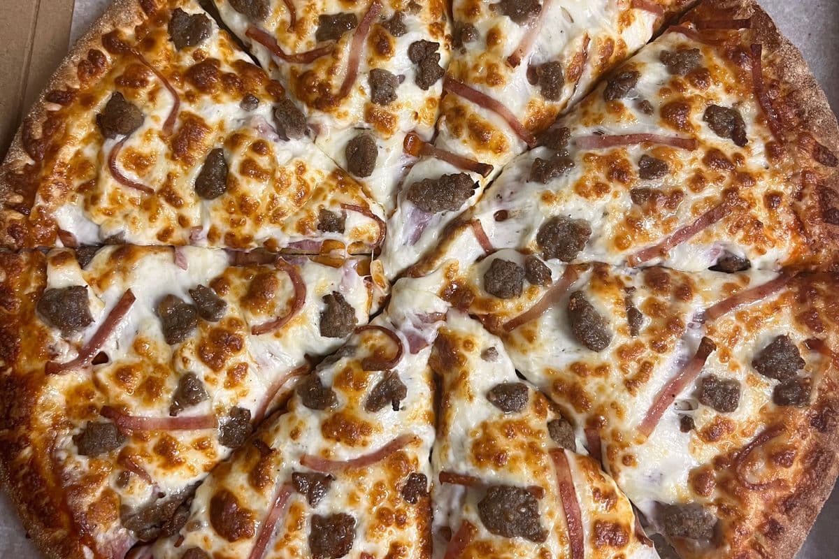 16" Extra-Large Meatzza Pizza