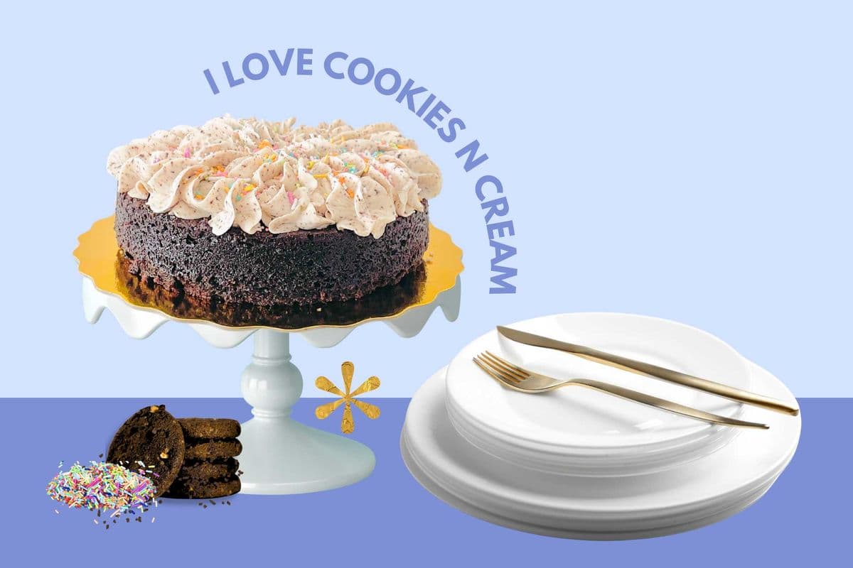 Cookies n' Cream Cake - FROZEN