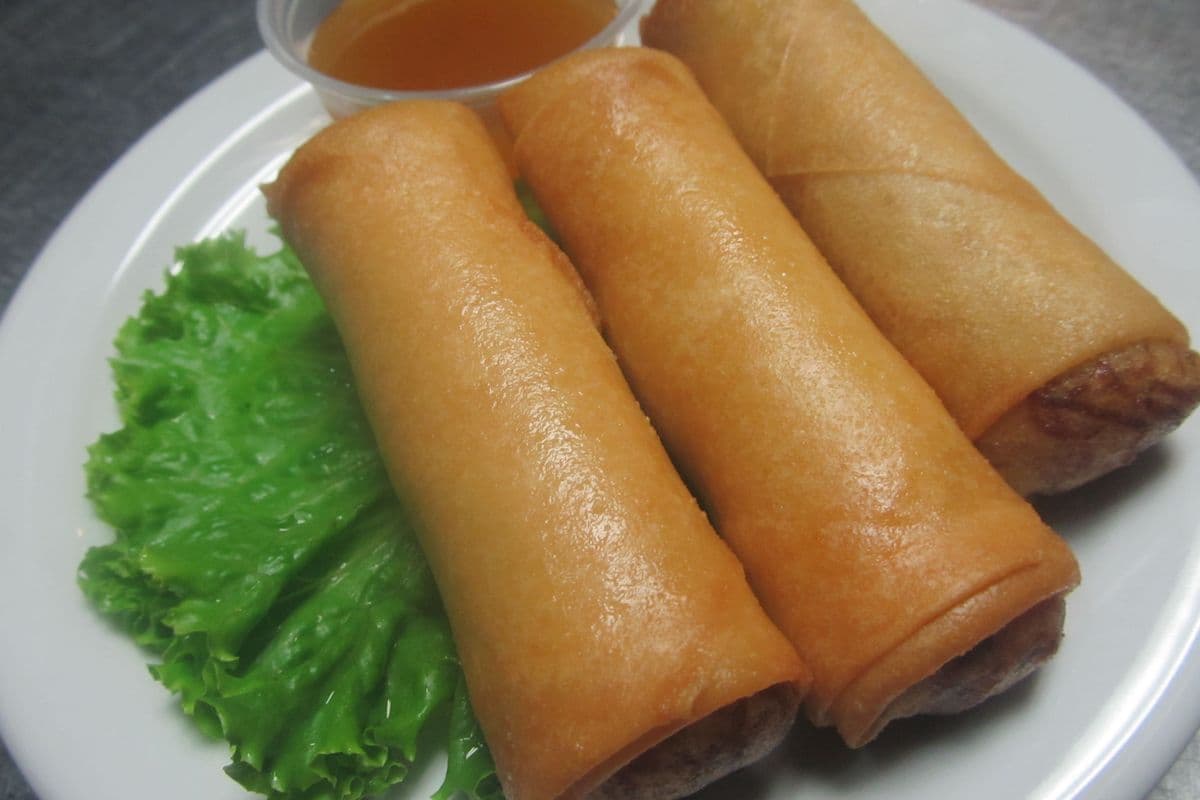1. Vegetable Spring Roll (1 pieces)春卷