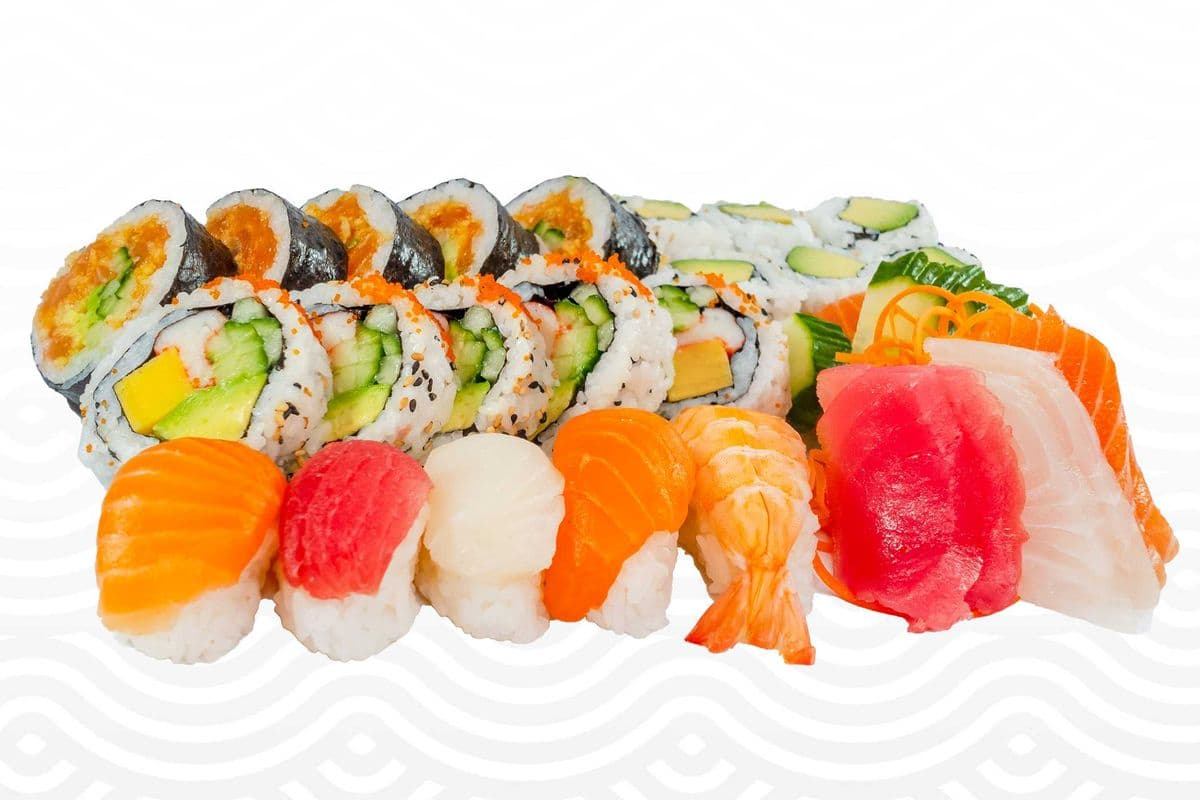 (27 mcx) 10 Makis 5 Nigiris 6 Sashimis et 6 Hosomakis