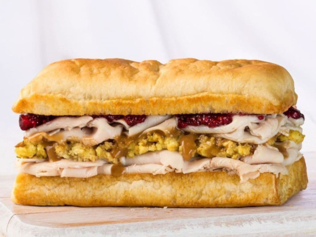 Holiday Turkey Sandwich (780 Cal)