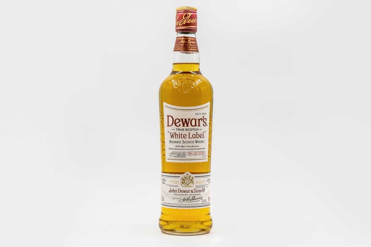 Dewar's White Label (750 ml Bottle) (1 x 750mL)