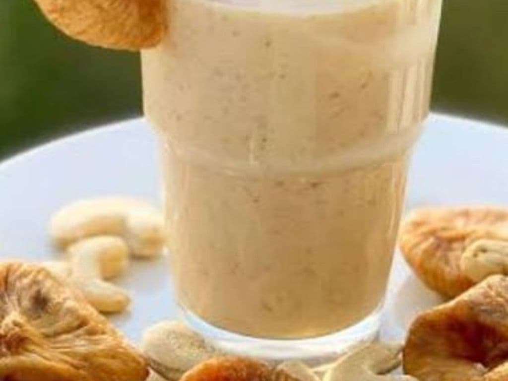 Kaju Anjeer Milk Shake