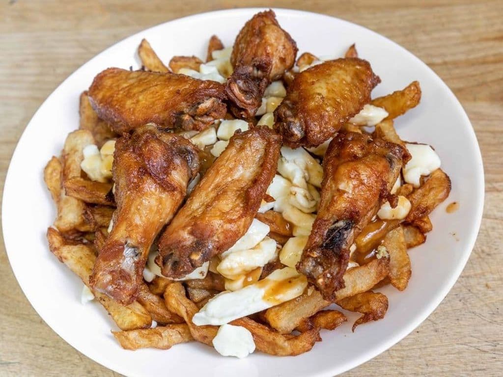 POUTINE AUX AILES/ WINGS POUTINE