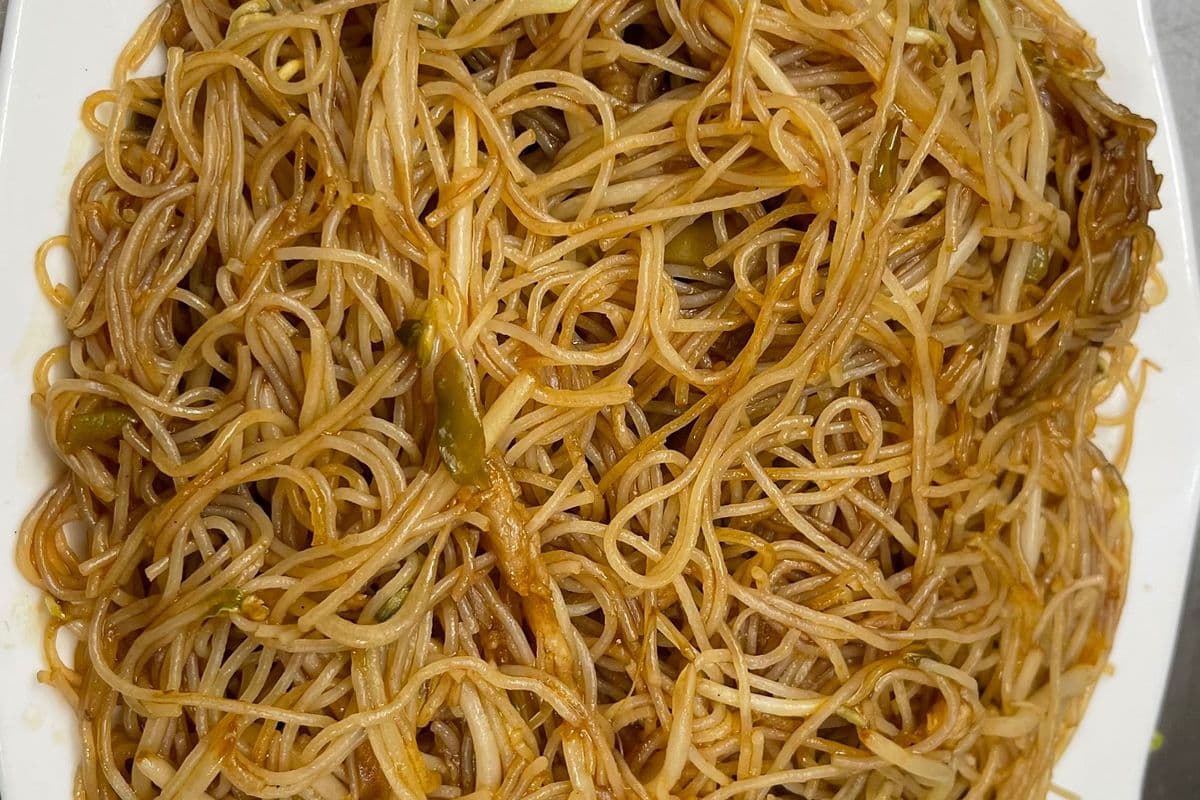Braised Vermicelli with Shredded Chicken鸡丝焖米