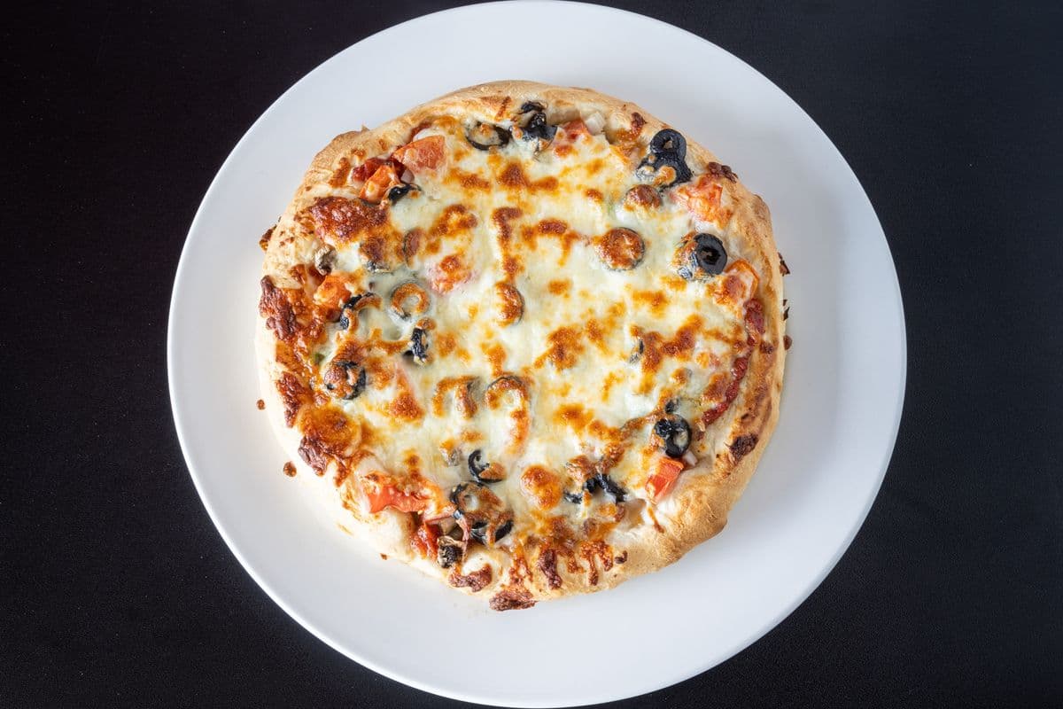 14" grande pizza végétarienne / 14" Large Vegetarian Pizza