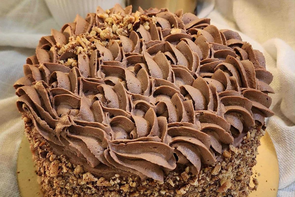 Chocolate Hazelnut Cake 6-8 Servings