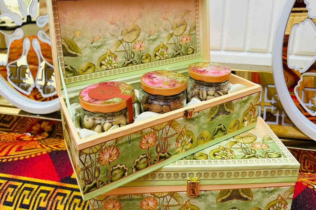 3 Jar Green Print Hamper