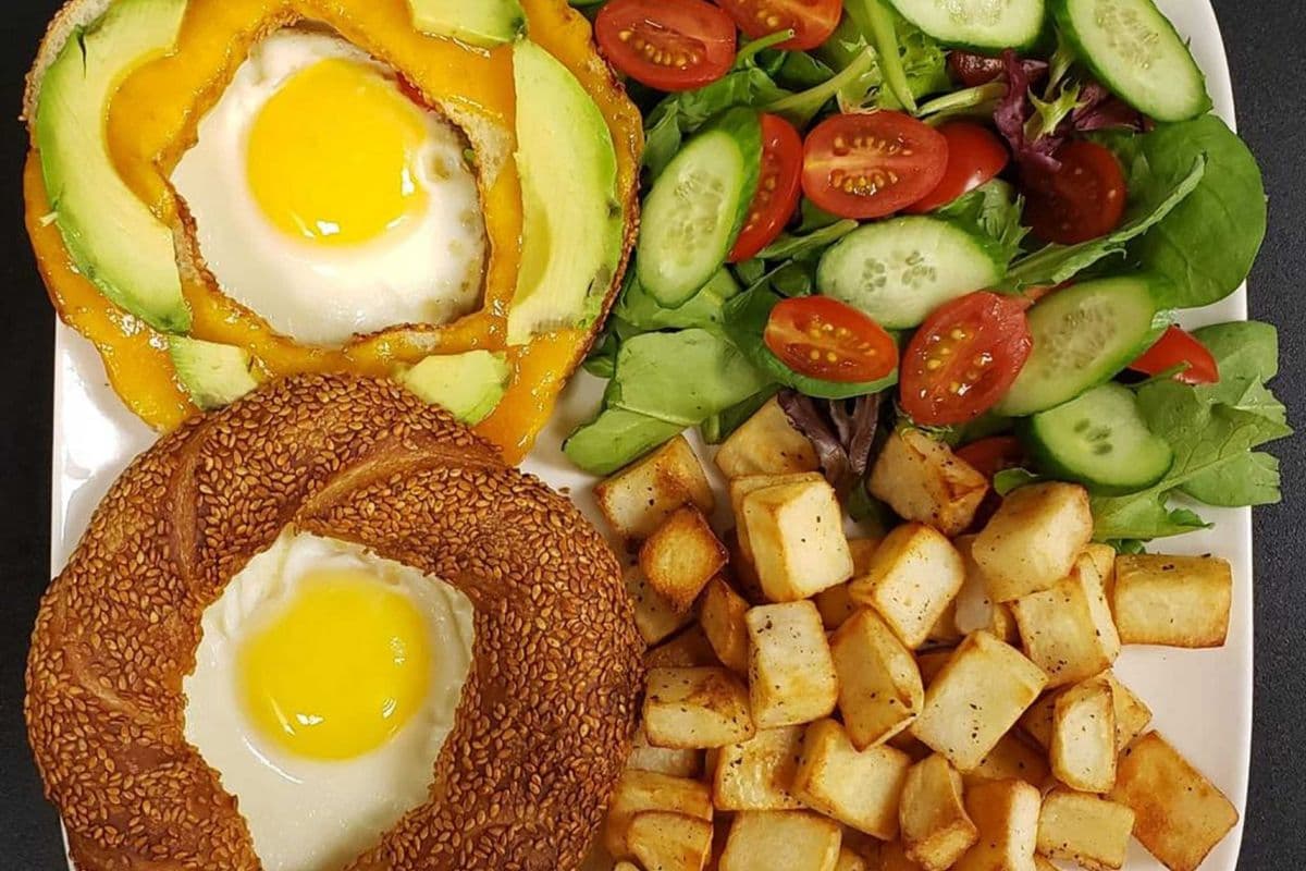 Simit Breakfast Plate
