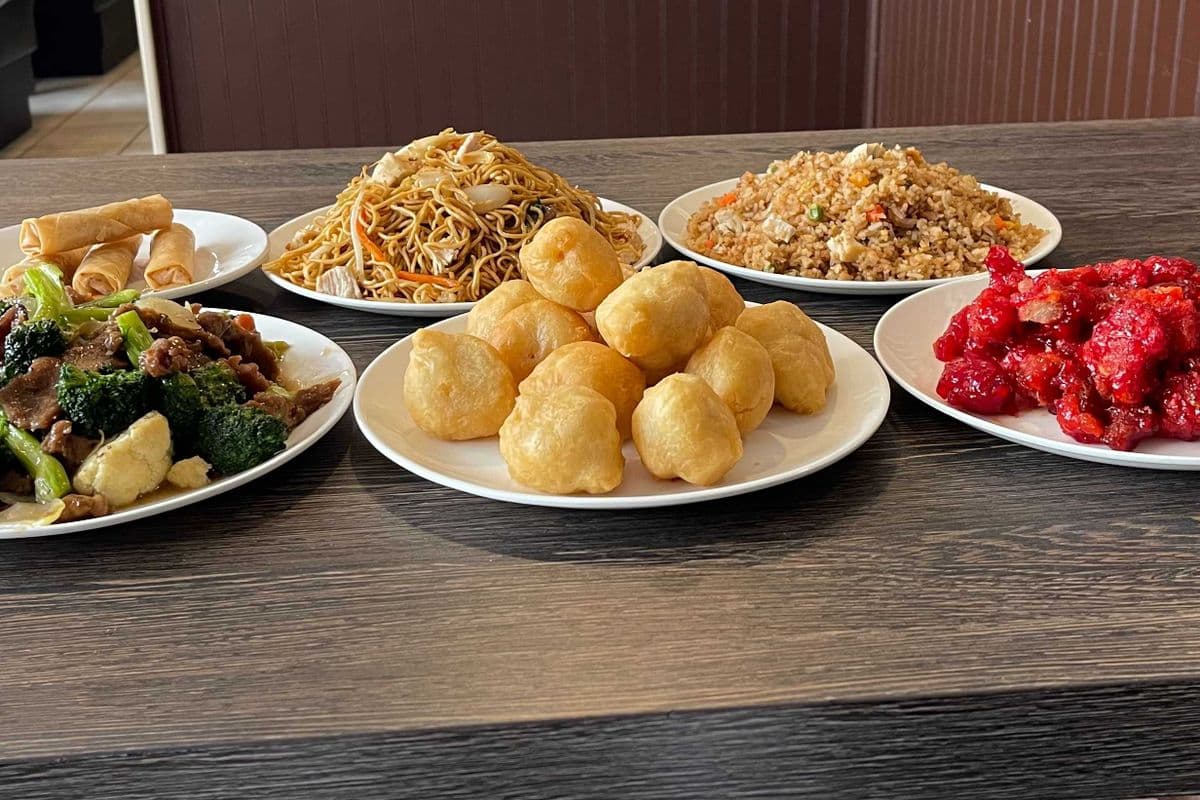 Dinner for 4 (5 dishes plus extra spring roll )