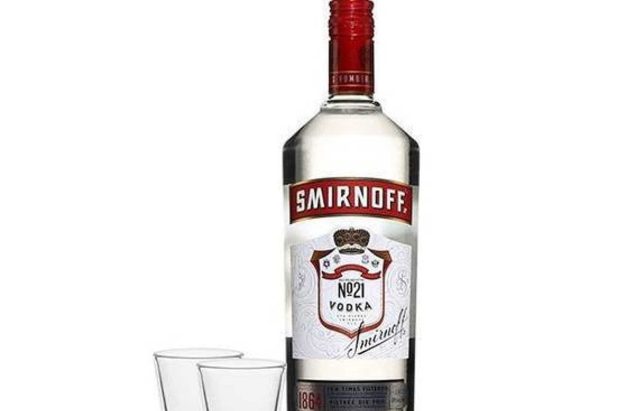 SMIRNOFF VODKA 750ML (1 x 750ML)