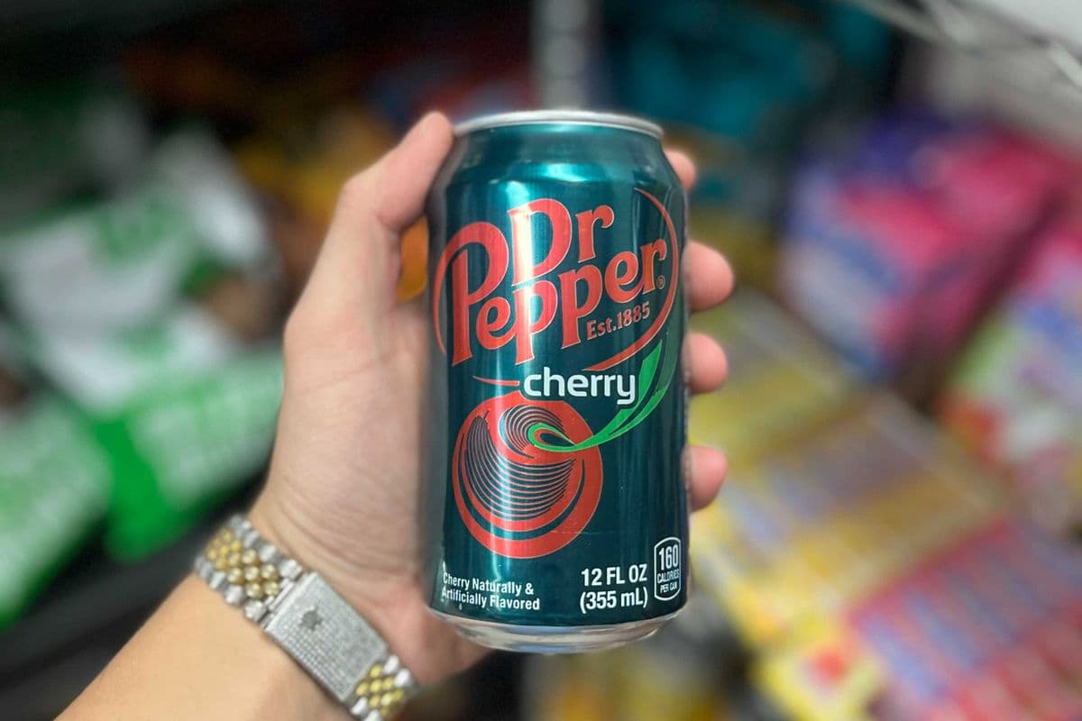 (US) Dr. Pepper Cherry (355mL) (160 Cal)